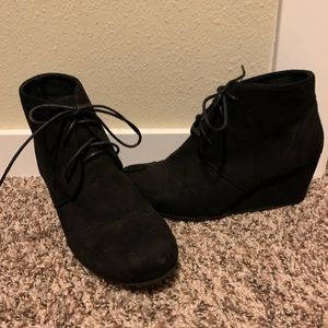 Women’s wedge heal